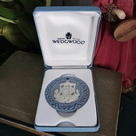 Wedgwood Jasperware Annual Ornament - Lantern - Picture 1 of 6